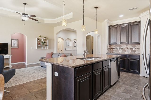 1014 Imperial St, Portland, TX 78374