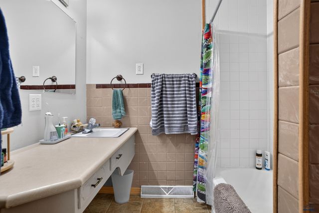 3317 W ST CLOUD, Rapid City, SD 57702