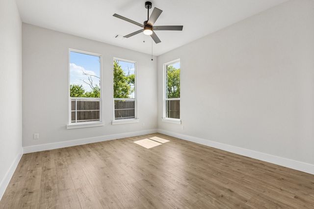 1019 Goldenrod Drive, Justin, TX 76247
