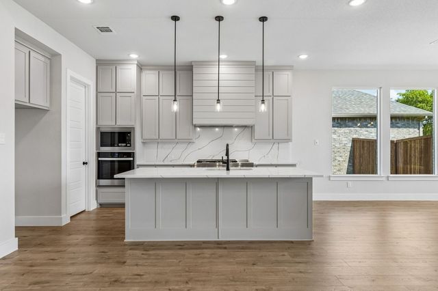 1019 Goldenrod Drive, Justin, TX 76247