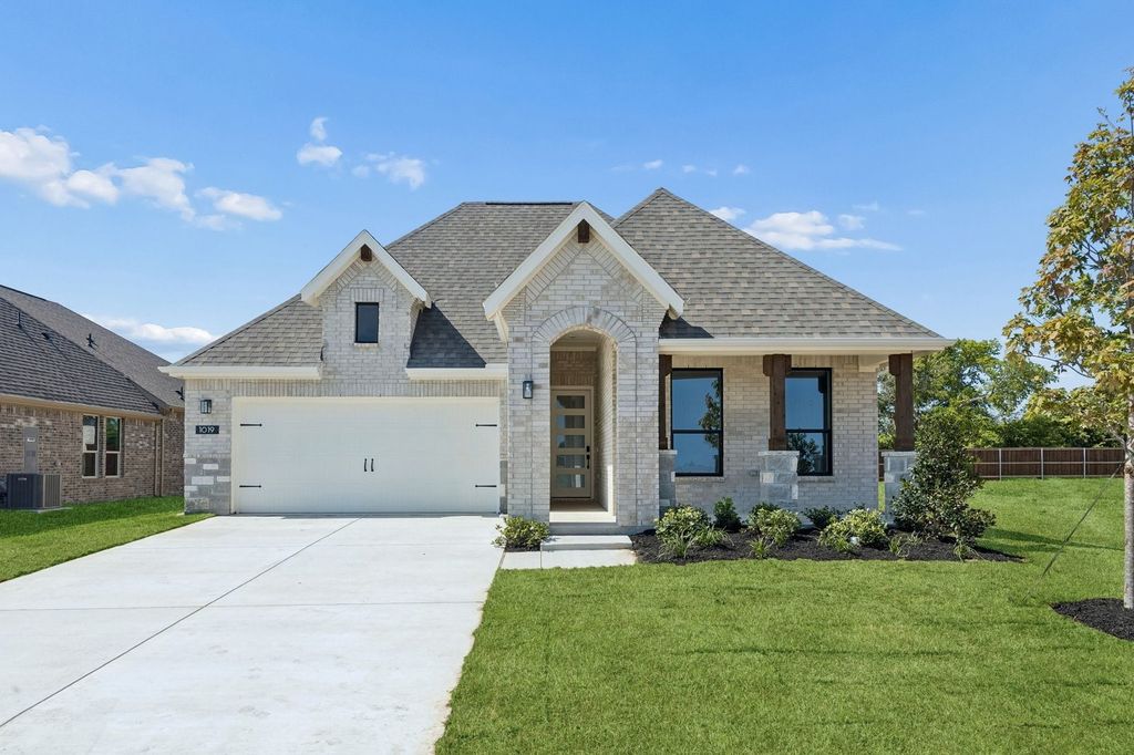1019 Goldenrod Drive, Justin, TX 76247