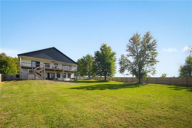 729 N Hurley Street, Peculiar, MO 64078