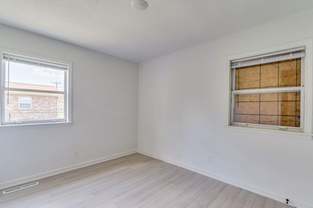 1602 E Catalina St, Wichita, KS 67216