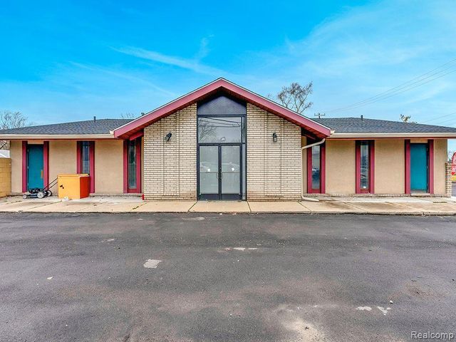 1678 S MERRIMAN Road, Westland, MI 48186