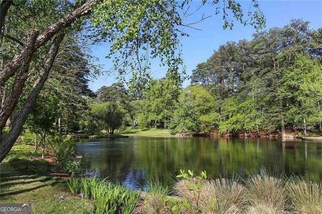 2575 Peachtree Road NE 21-C, Atlanta, GA 30305