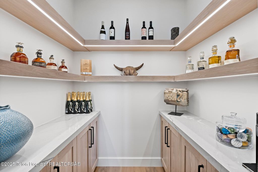 6625 N UPPER CASCADE Drive, Jackson, WY 83001 photo 24