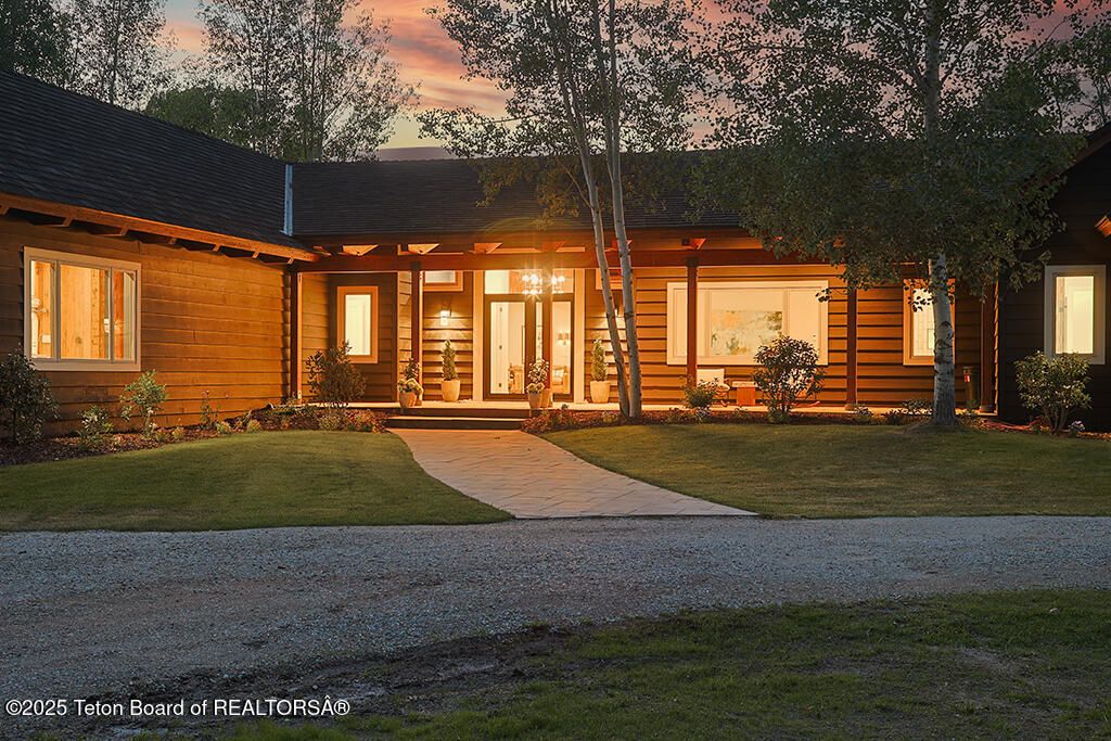 6625 N UPPER CASCADE Drive, Jackson, WY 83001 photo 5