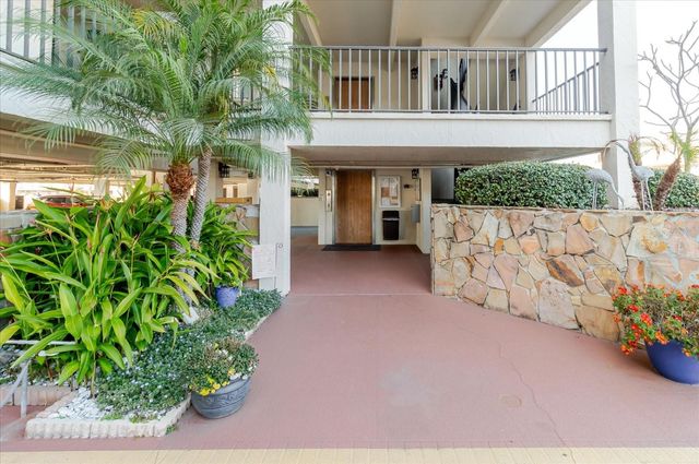 8211 BRENT STREET 828, Port Richey, FL 34668