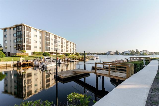 8211 BRENT STREET 828, Port Richey, FL 34668