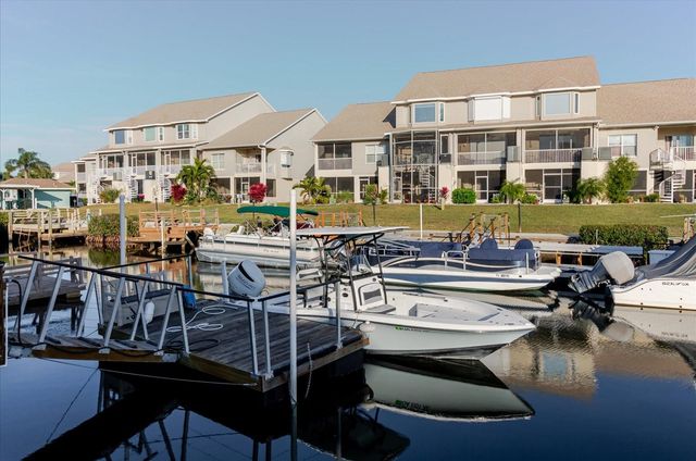 8211 BRENT STREET 828, Port Richey, FL 34668