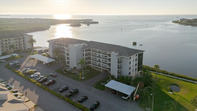 8211 BRENT STREET 828, Port Richey, FL 34668