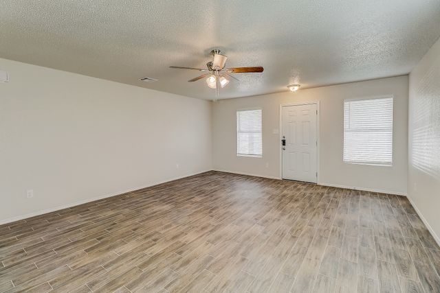 260 Ariel Lane, Wilmer, TX 75172