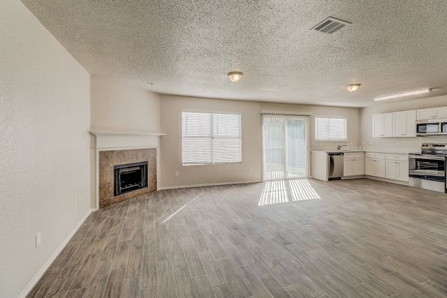 260 Ariel Lane, Wilmer, TX 75172