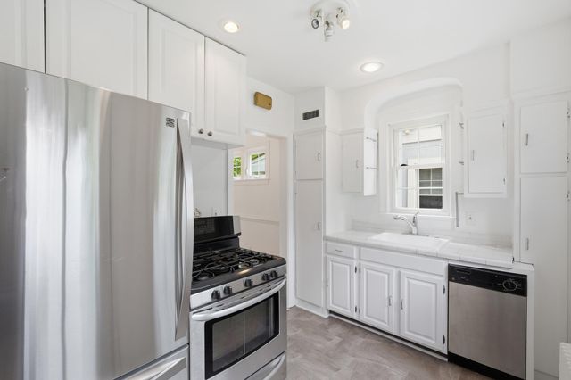 5326 42ND PL NW, Washington, DC 20015