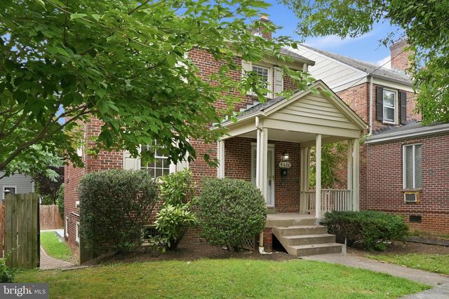 5326 42ND PL NW, Washington, DC 20015
