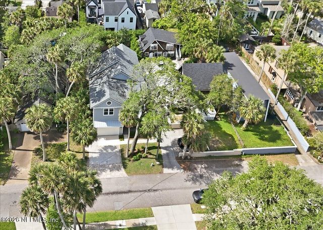 370 8TH Street, Atlantic Beach, FL 32233