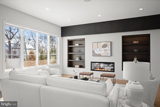 2318 N RICHMOND ST, Arlington, VA 22207