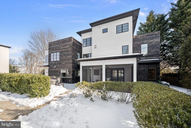 2318 N RICHMOND ST, Arlington, VA 22207