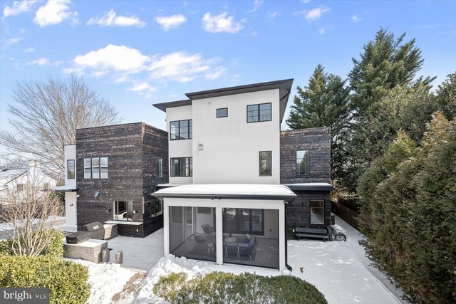 2318 N RICHMOND ST, Arlington, VA 22207