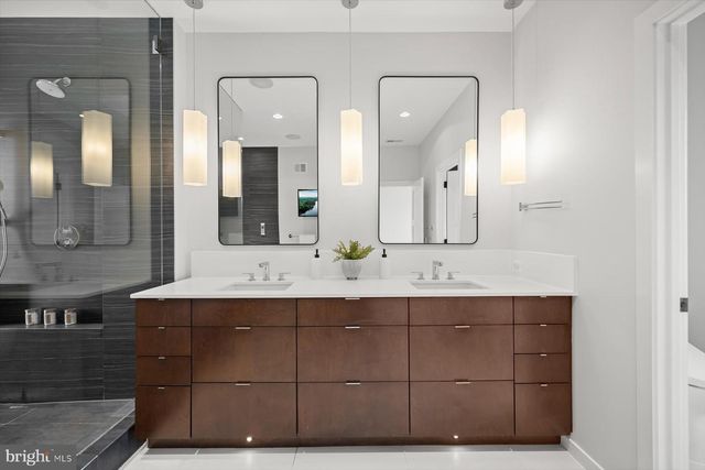 2318 N RICHMOND ST, Arlington, VA 22207