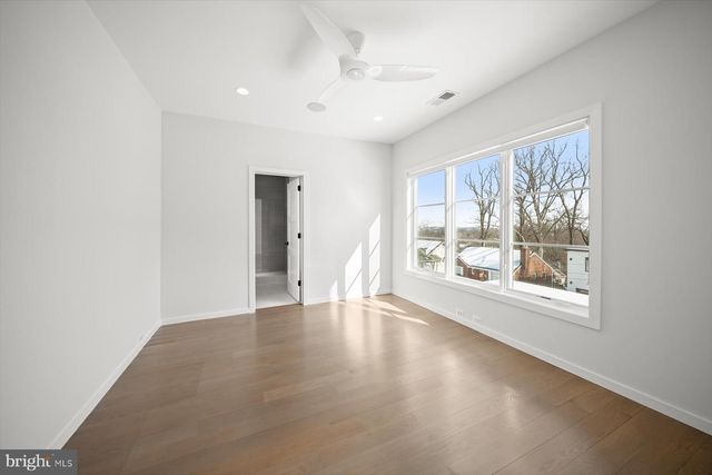 2318 N RICHMOND ST, Arlington, VA 22207