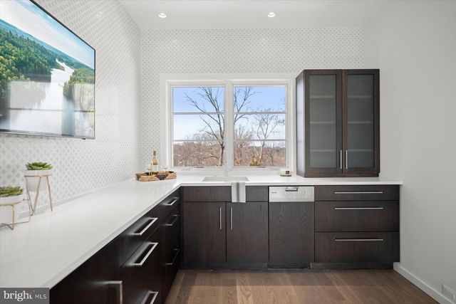 2318 N RICHMOND ST, Arlington, VA 22207