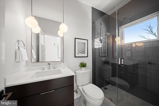 2318 N RICHMOND ST, Arlington, VA 22207