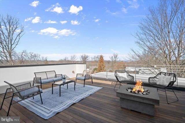 2318 N RICHMOND ST, Arlington, VA 22207