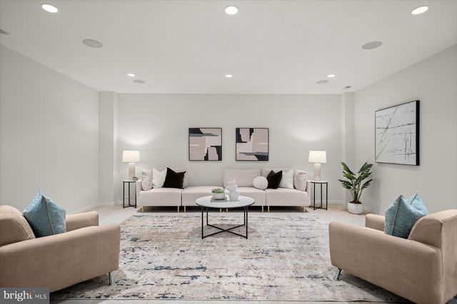 2318 N RICHMOND ST, Arlington, VA 22207