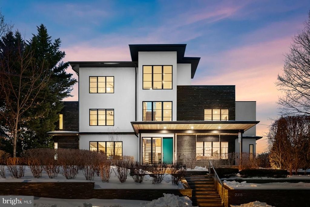 2318 N RICHMOND ST, Arlington, VA 22207