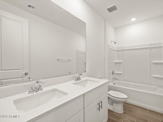 17743 W ILLINI Street, Goodyear, AZ 85338