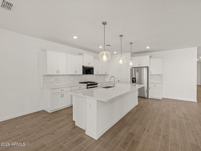 17743 W ILLINI Street, Goodyear, AZ 85338