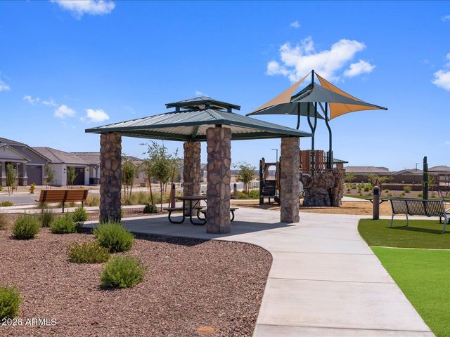 17743 W ILLINI Street, Goodyear, AZ 85338