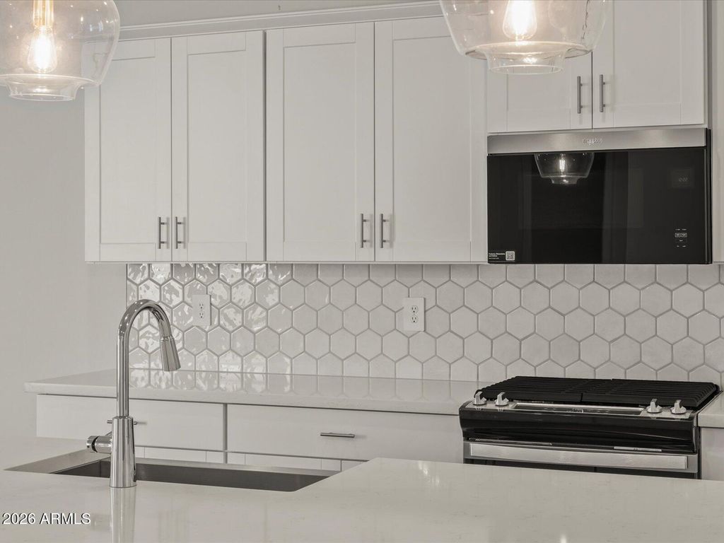 17743 W ILLINI Street, Goodyear, AZ 85338