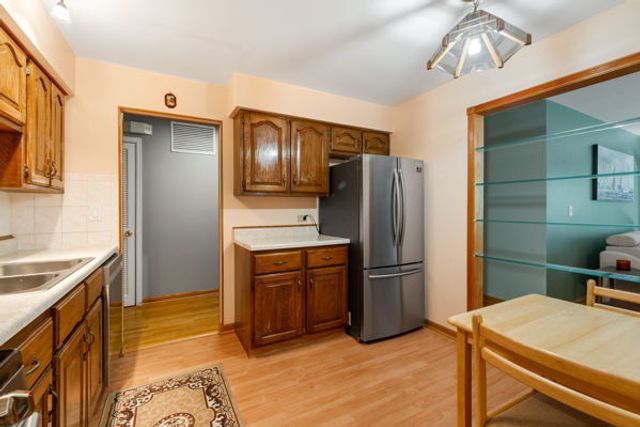 5400 Carriageway Drive 109, Rolling Meadows, IL 60008
