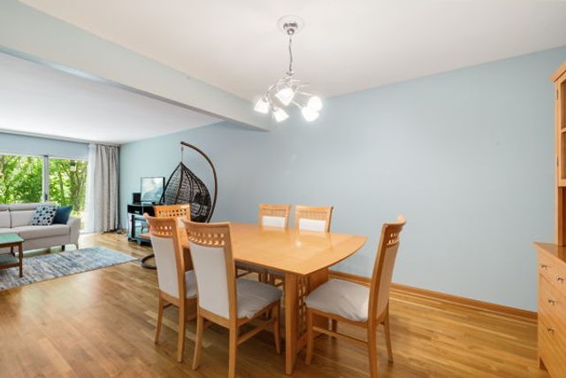 5400 Carriageway Drive 109, Rolling Meadows, IL 60008