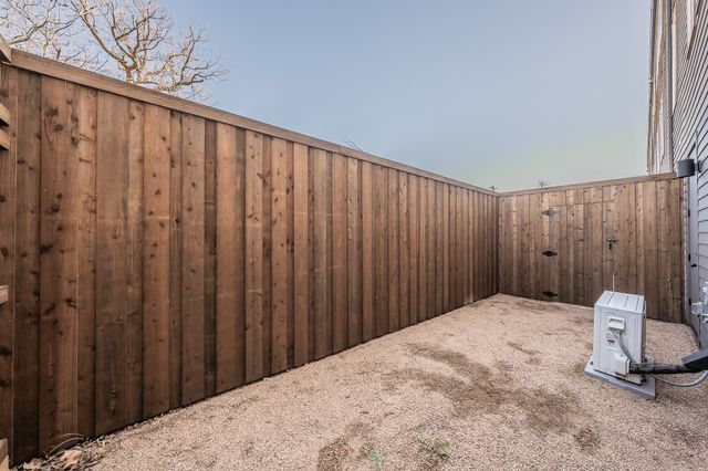 5320 Reiger Avenue 102, Dallas, TX 75214