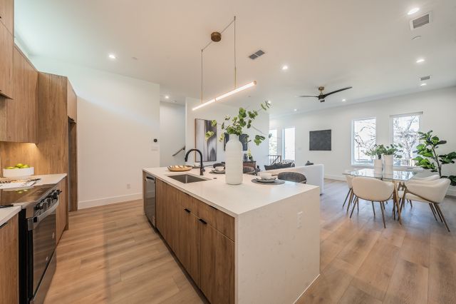 5320 Reiger Avenue 102, Dallas, TX 75214