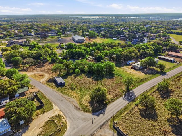 3205 Davis Road, Granbury, TX 76049