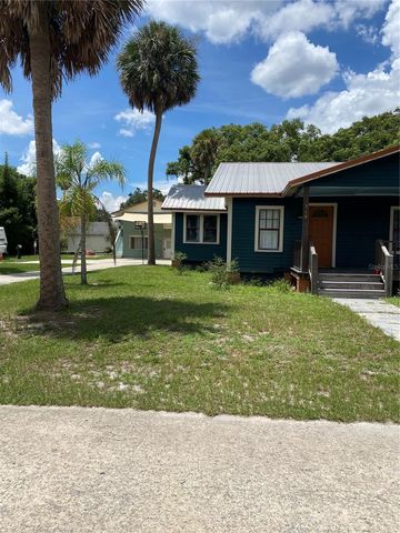 318 S CLAKE STREET, Deland, FL 32720