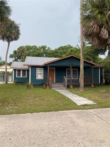 318 S CLAKE STREET, Deland, FL 32720
