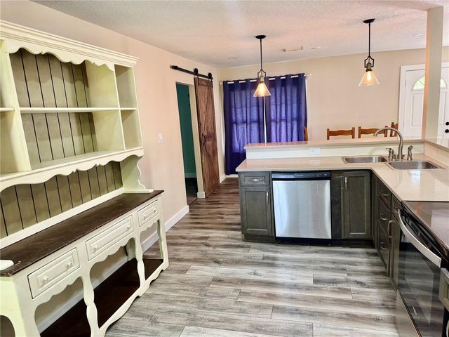 318 S CLAKE STREET, Deland, FL 32720