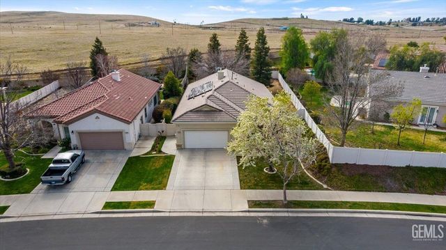 13607 Blossom Ridge Drive, Bakersfield, CA 93306