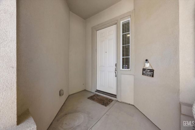 13607 Blossom Ridge Drive, Bakersfield, CA 93306