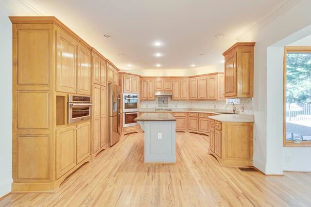 516 Foxcroft Road, Greenville, SC 29615