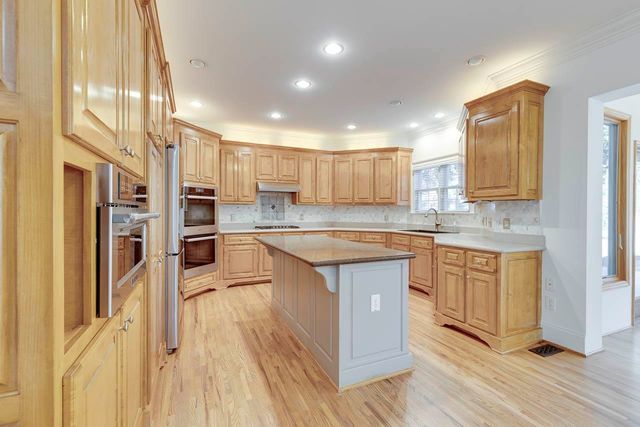 516 Foxcroft Road, Greenville, SC 29615