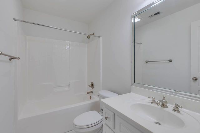 516 Foxcroft Road, Greenville, SC 29615