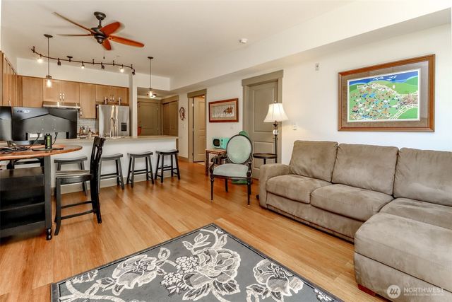 1840 25th Avenue NE #204, Issaquah, WA 98029