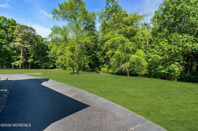 848 Farmingdale Road, Jackson, NJ 08527