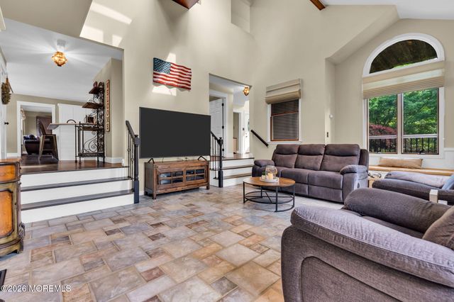 848 Farmingdale Road, Jackson, NJ 08527